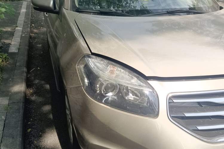 Used Renault Koleos 2013 2.5L Two-Wheel Drive Comfort Edition Right Front Headlight