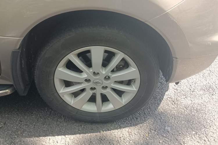 Used Renault Koleos 2013 2.5L Two-Wheel Drive Comfort Edition Right Front Wheel Hub