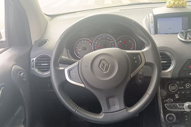 Used Renault Koleos 2013 2.5L Two-Wheel Drive Comfort Edition Steering Wheel