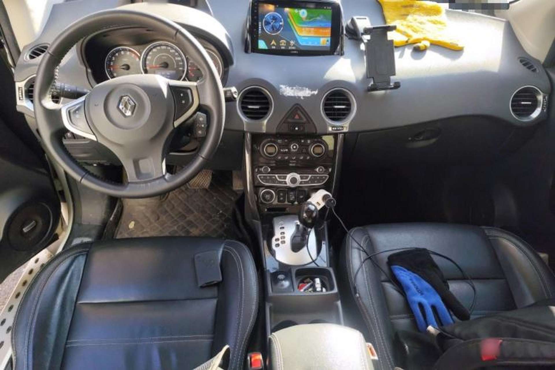 Used Renault Koleos 2013 2.5L Four-Wheel Drive Luxury Edition Center Console