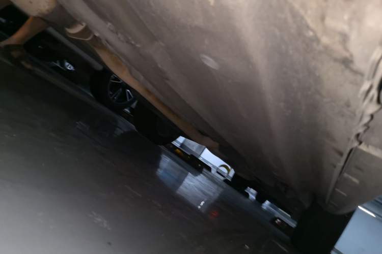 Used Renault Koleos 2013 2.5L Two-Wheel Drive Comfort Edition Chassis Front Left