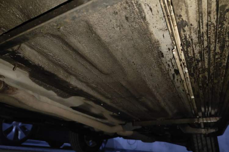 Used Renault Koleos 2013 2.5L 4x4 Comfort Edition Chassis Front Left