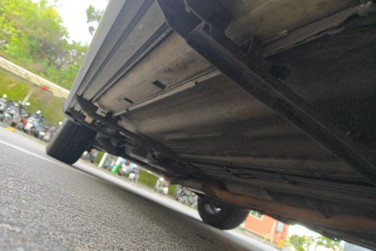 Used Renault Koleos 2013 2.5L 4x4 Comfort Edition Chassis Front Right