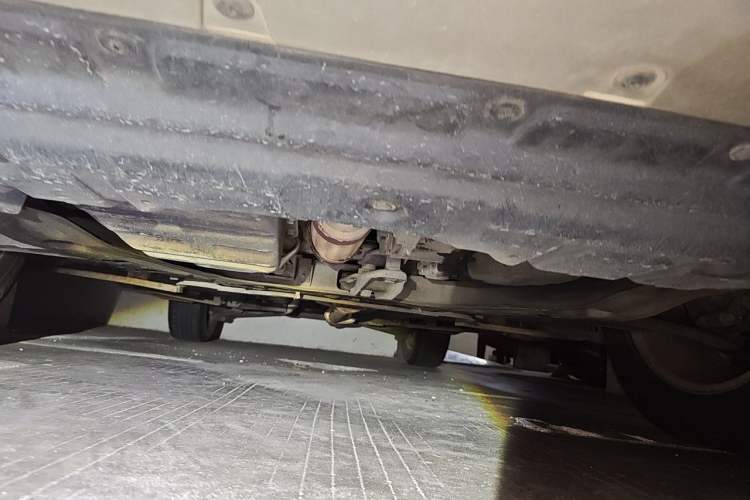 Used Renault Koleos 2013 2.5L Two-Wheel Drive Comfort Edition Chassis Front