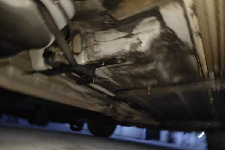 Used Renault Koleos 2013 2.5L 4x4 Comfort Edition Chassis Rear Right