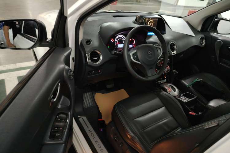 Used Renault Koleos 2013 2.5L Two-Wheel Drive Comfort Edition Driver Seat