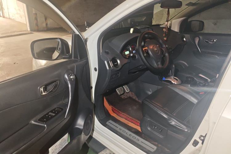 Used Renault Koleos 2013 2.5L Two-Wheel Drive Comfort Edition with Navigation Driver Seat