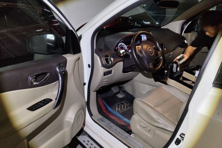 Used Renault Koleos 2013 2.5L Two-Wheel Drive Comfort Edition with Navigation Driver Seat