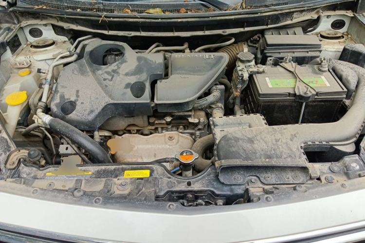Used Renault Koleos 2013 2.5L 4x4 Comfort Edition Engine Bay