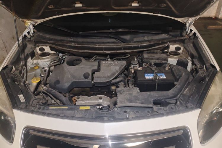 Used Renault Koleos 2013 2.5L Two-Wheel Drive Comfort Edition with Navigation Engine Bay