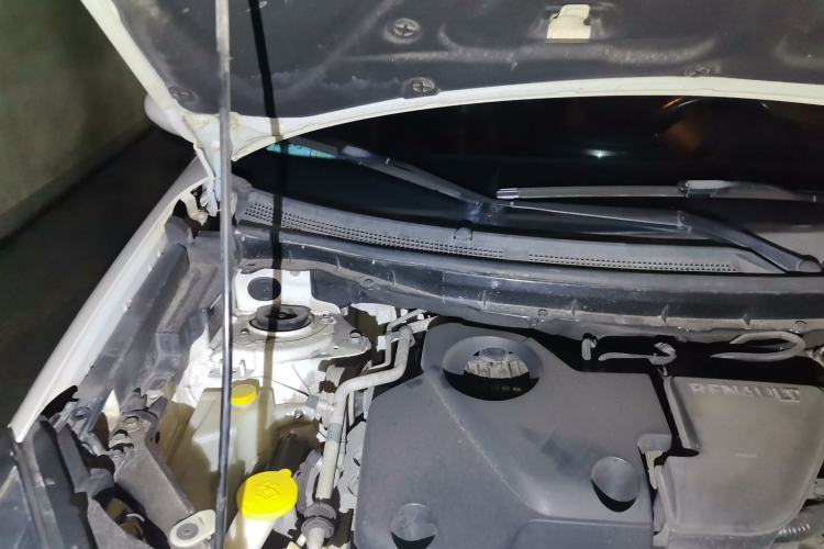 Used Renault Koleos 2013 2.5L 4x4 Comfort Edition Engine Bay Right