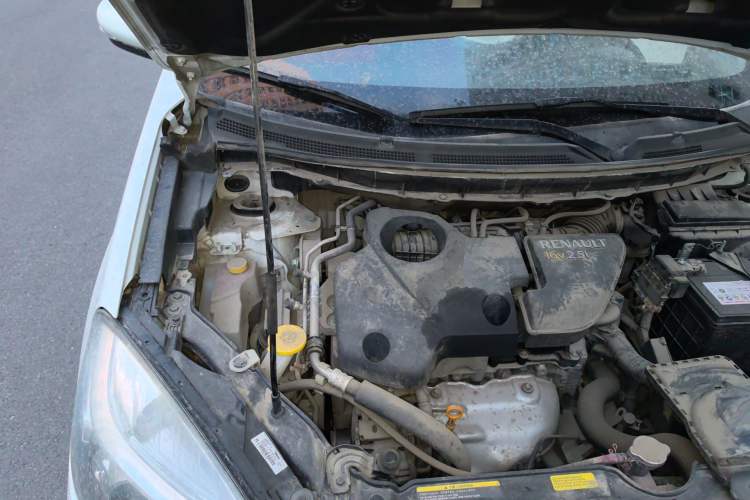 Used Renault Koleos 2013 2.5L Two-Wheel Drive Comfort Edition Engine Bay Right