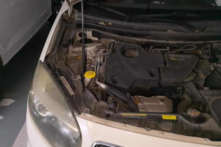 Used Renault Koleos 2013 2.5L Two-Wheel Drive Comfort Edition Engine Bay Right