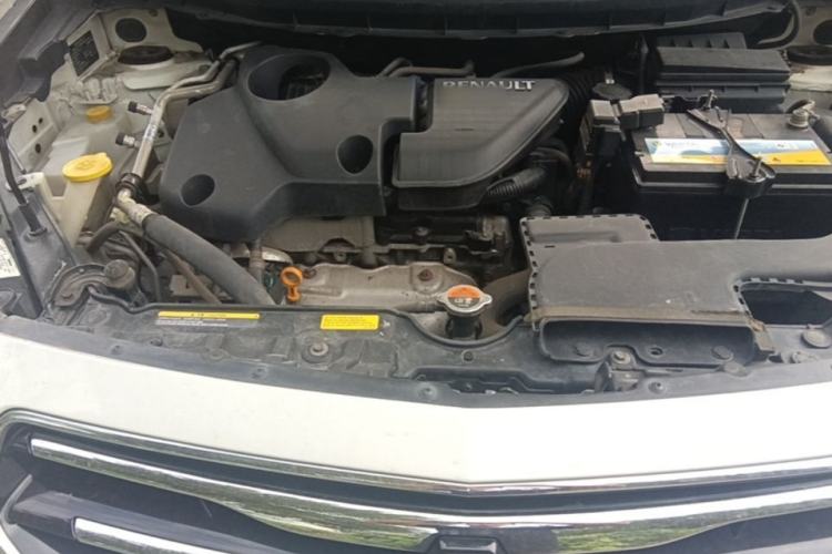 Used Renault Koleos 2013 2.5L 4x4 Comfort Edition Engine Bay