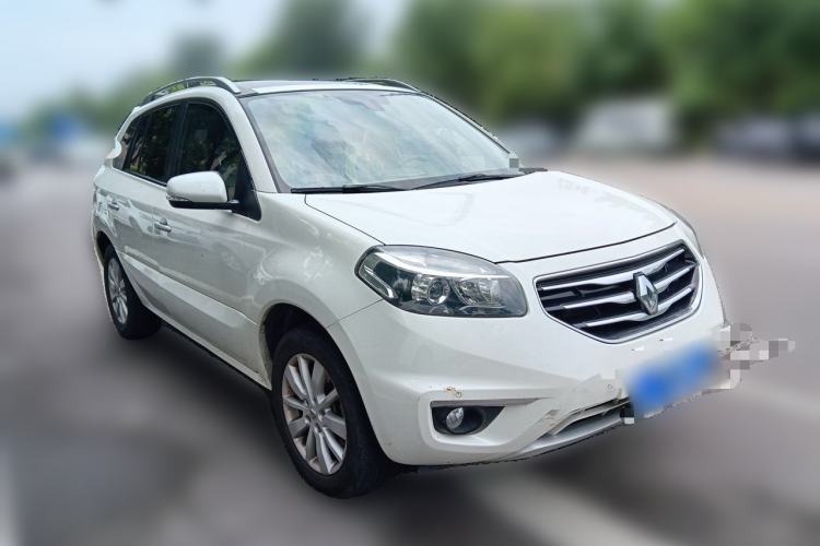 Used Renault Koleos 2013 2.5L 4x4 Comfort Edition Front Right 45 Deg