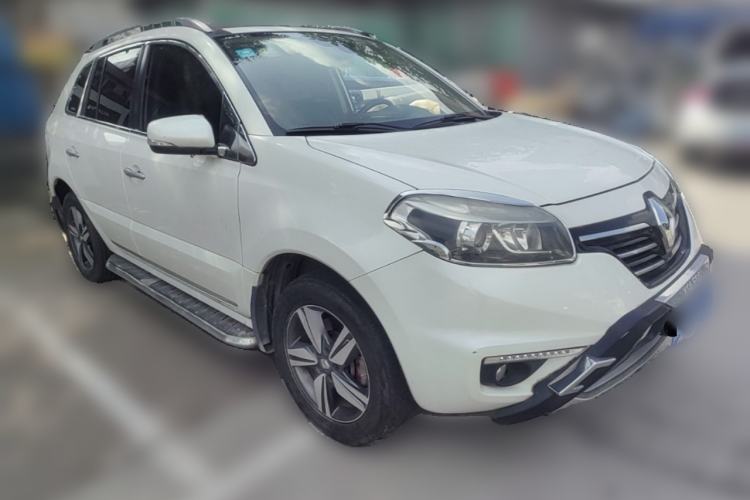 Used Renault Koleos 2013 2.5L Two-Wheel Drive Comfort Edition with Navigation Front Right 45 Deg