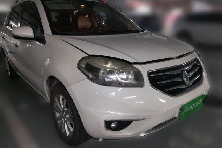 Used Renault Koleos 2013 2.5L Two-Wheel Drive Comfort Edition Front Right 45 Deg