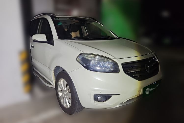 Used Renault Koleos 2013 2.5L Two-Wheel Drive Comfort Edition Front Right 45 Deg