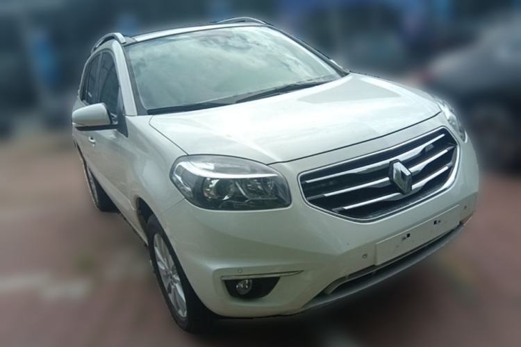 Used Renault Koleos 2013 2.5L 4x4 Comfort Edition Front Right 45 Deg