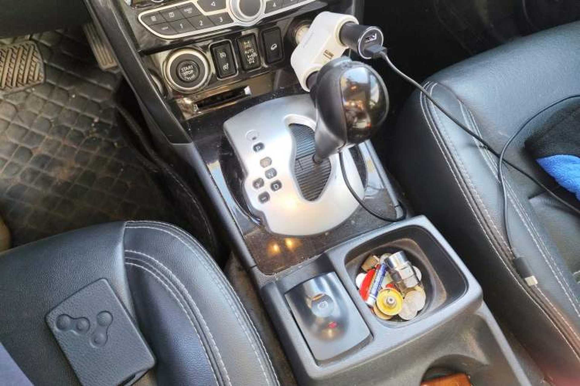 Used Renault Koleos 2013 2.5L Four-Wheel Drive Luxury Edition Gear Lever
