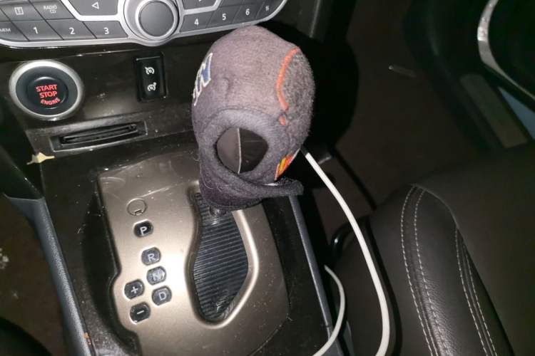 Used Renault Koleos 2013 2.5L Two-Wheel Drive Comfort Edition Gear Lever