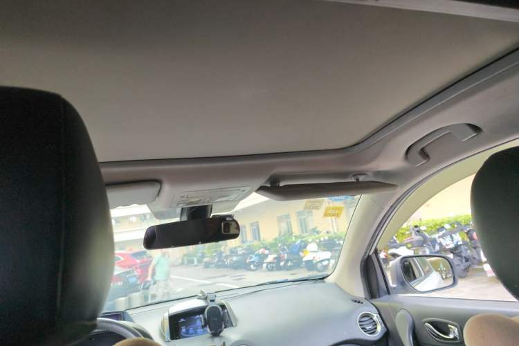 Used Renault Koleos 2013 2.5L 4x4 Comfort Edition Headliner