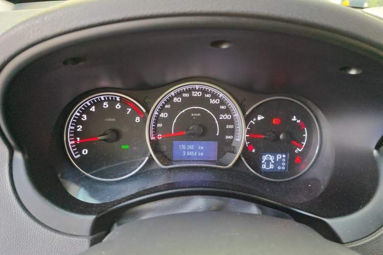 Used Renault Koleos 2013 2.5L 4x4 Comfort Edition Instrument Cluster