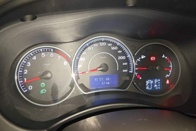 Used Renault Koleos 2013 2.5L Two-Wheel Drive Comfort Edition with Navigation Instrument Cluster