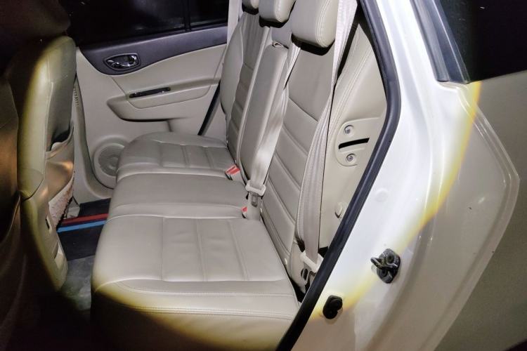 Used Renault Koleos 2013 2.5L Two-Wheel Drive Comfort Edition with Navigation Left Rear Seat