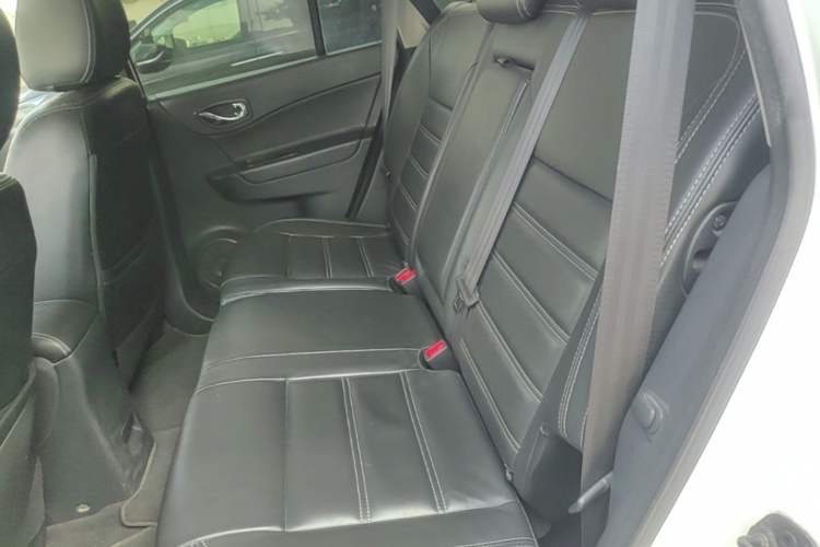 Used Renault Koleos 2013 2.5L Two-Wheel Drive Comfort Edition with Navigation Left Rear Seat