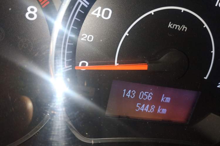 Used Renault Koleos 2013 2.5L 4x4 Comfort Edition Odometer Close Up