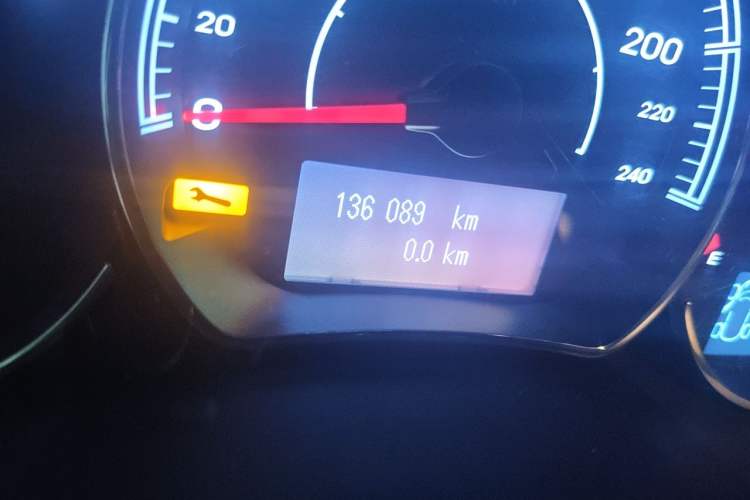 Used Renault Koleos 2013 2.5L Two-Wheel Drive Comfort Edition with Navigation Odometer Close Up