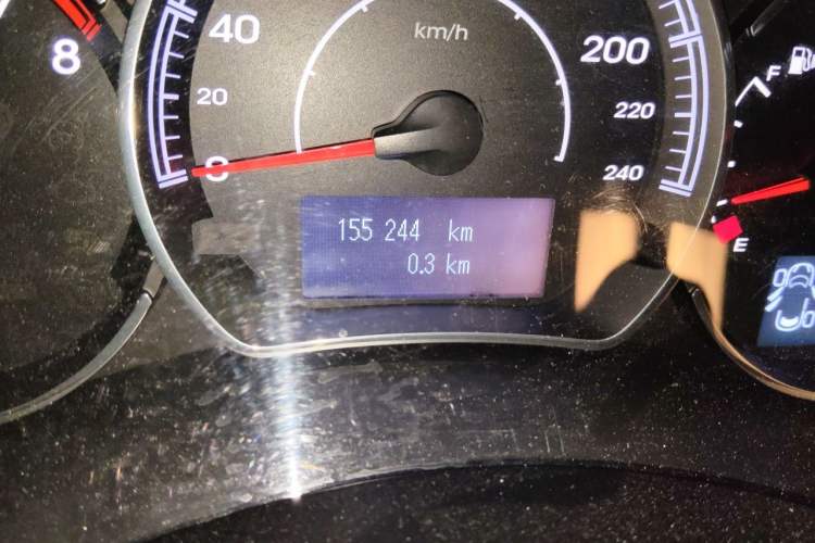 Used Renault Koleos 2013 2.5L Two-Wheel Drive Comfort Edition with Navigation Odometer Close Up