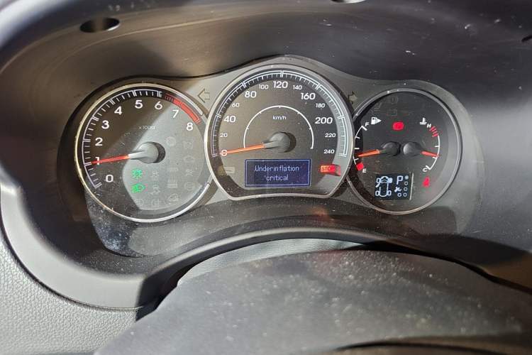 Used Renault Koleos 2013 2.5L Two-Wheel Drive Comfort Edition Odometer Close Up