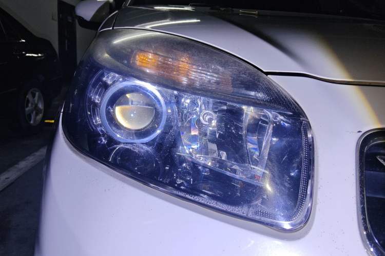 Used Renault Koleos 2013 2.5L Two-Wheel Drive Comfort Edition with Navigation Right Front Headlight