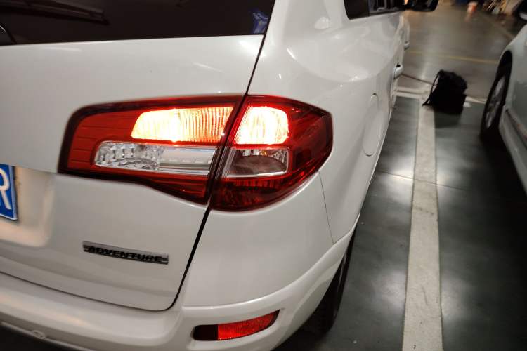 Used Renault Koleos 2013 2.5L Two-Wheel Drive Comfort Edition Right Rear Taillight