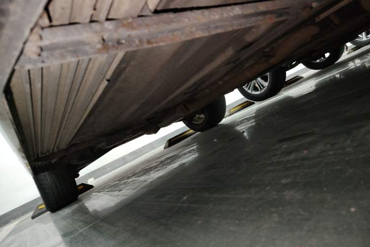 Used Renault Koleos 2013 2.5L Two-Wheel Drive Comfort Edition Right Side Sill