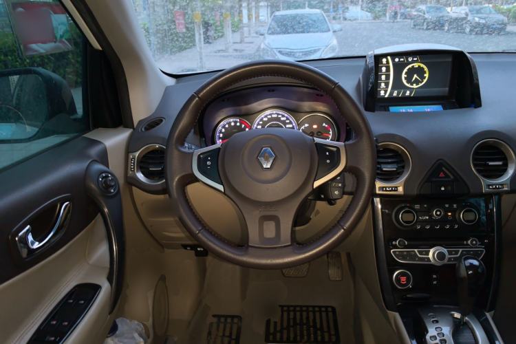 Used Renault Koleos 2013 2.5L Two-Wheel Drive Comfort Edition Steering Wheel