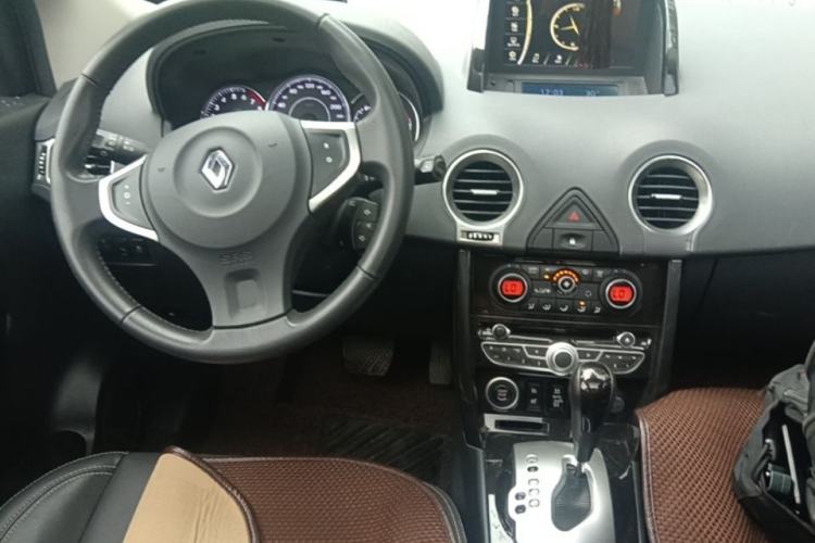 Used Renault Koleos 2013 2.5L 4x4 Comfort Edition Steering Wheel