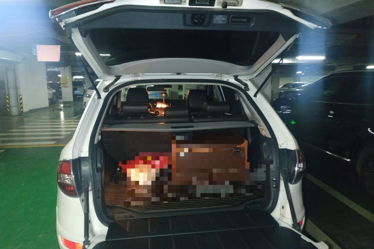Used Renault Koleos 2013 2.5L 4x4 Comfort Edition Trunk