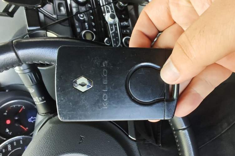 Used Renault Koleos 2013 2.5L 4x4 Comfort Edition Vehicle Key