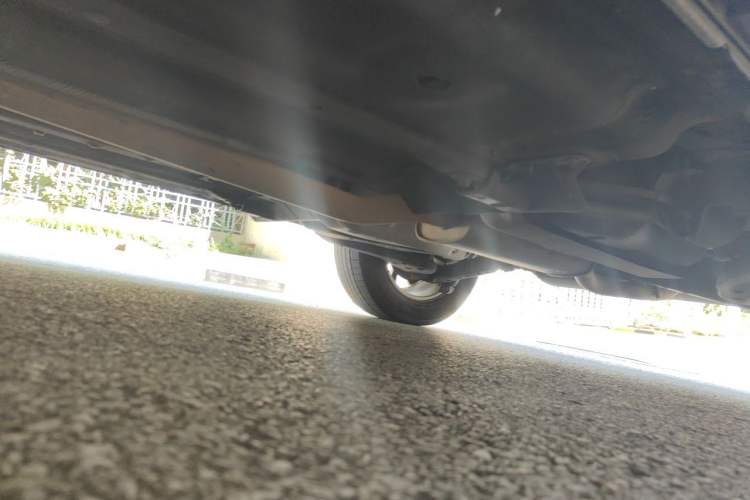 Used Renault Koleos 2013 2.5L Two-Wheel Drive Comfort Edition with Navigation Chassis Rear Left