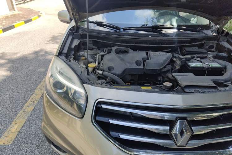 Used Renault Koleos 2013 2.5L Two-Wheel Drive Comfort Edition with Navigation Engine Bay Right