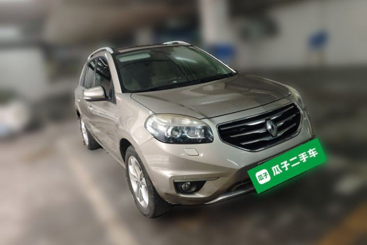 Used Renault Koleos 2013 2.5L Two-Wheel-Drive Luxury Edition Front Right 45 Deg
