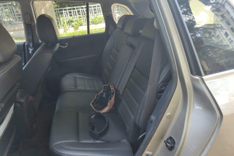 Used Renault Koleos 2013 2.5L Two-Wheel Drive Comfort Edition with Navigation Left Rear Seat