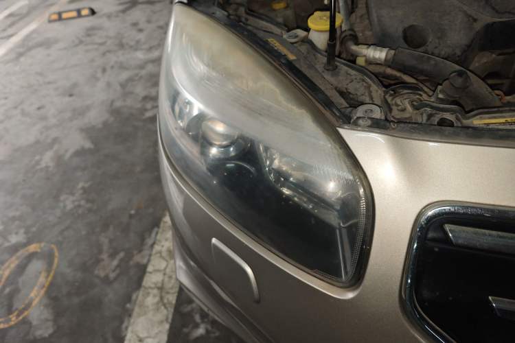 Used Renault Koleos 2013 2.5L Two-Wheel-Drive Luxury Edition Right Front Headlight