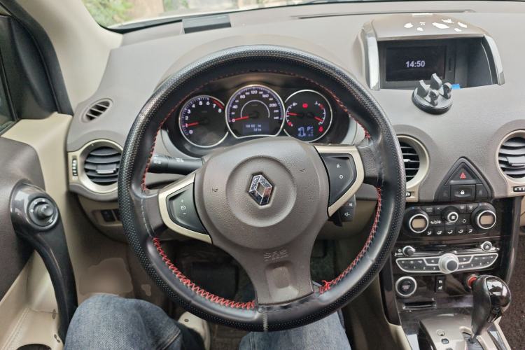 Used Renault Koleos 2013 2.5L Two-Wheel-Drive Luxury Edition Steering Wheel