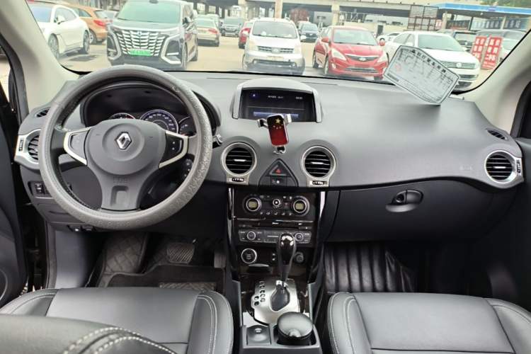 Used Renault Koleos 2014 Revised Version 2.5L Two-Wheel Drive Comfort Edition Audio And AC Panel