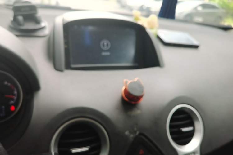 Used Renault Koleos 2014 2.0L Two-Wheel Drive Smart Edition Audio And AC Panel