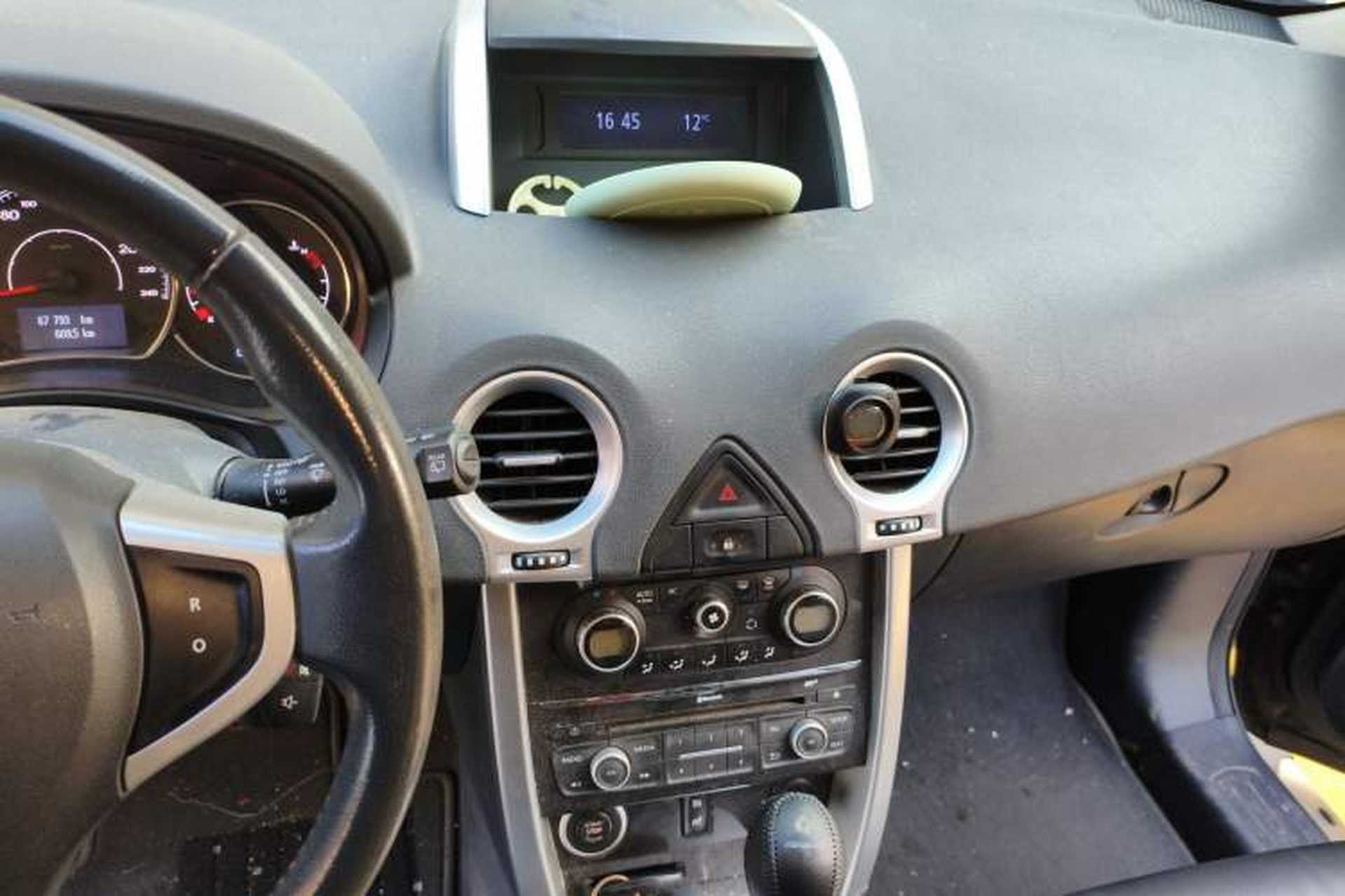 Used Renault Koleos 2014 Revised Version 2.0L Two-Wheel Drive Fashion Edition Audio And AC Panel